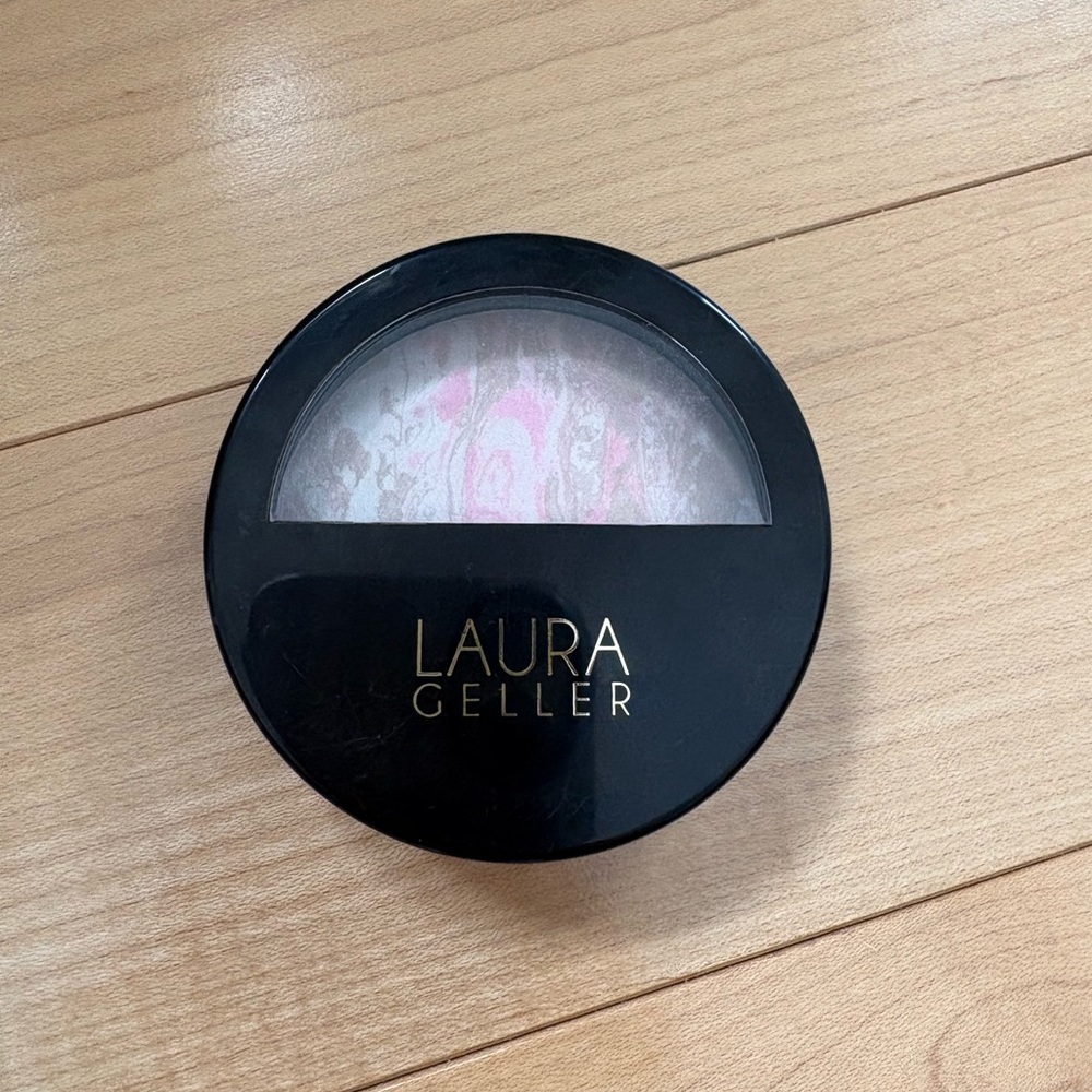 LAST CHANCE Laura Geller Baked Balance-n-Brighten Color - Picture 3 of 6